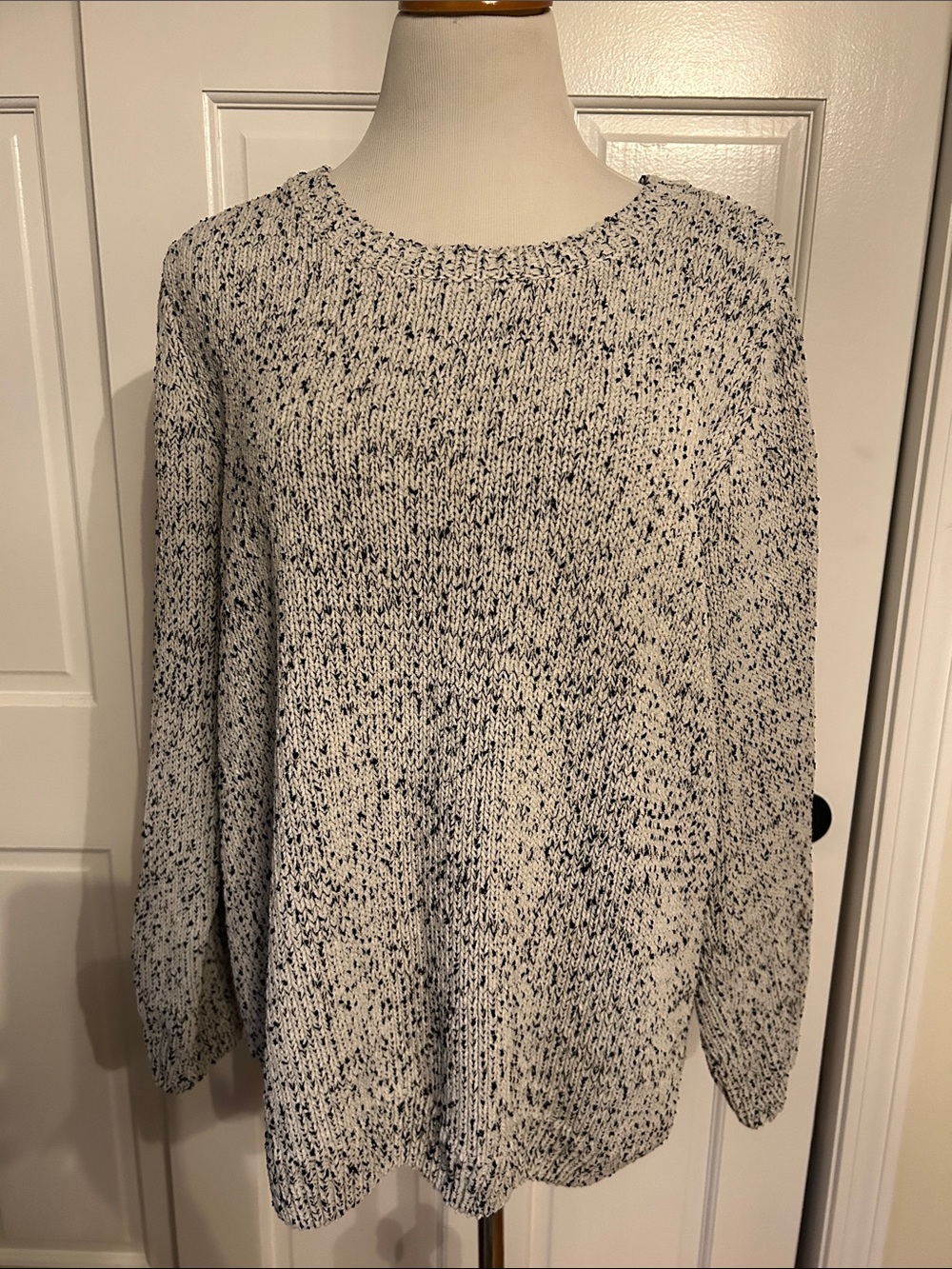 Women's Black & White Speckled Crewneck Sweater